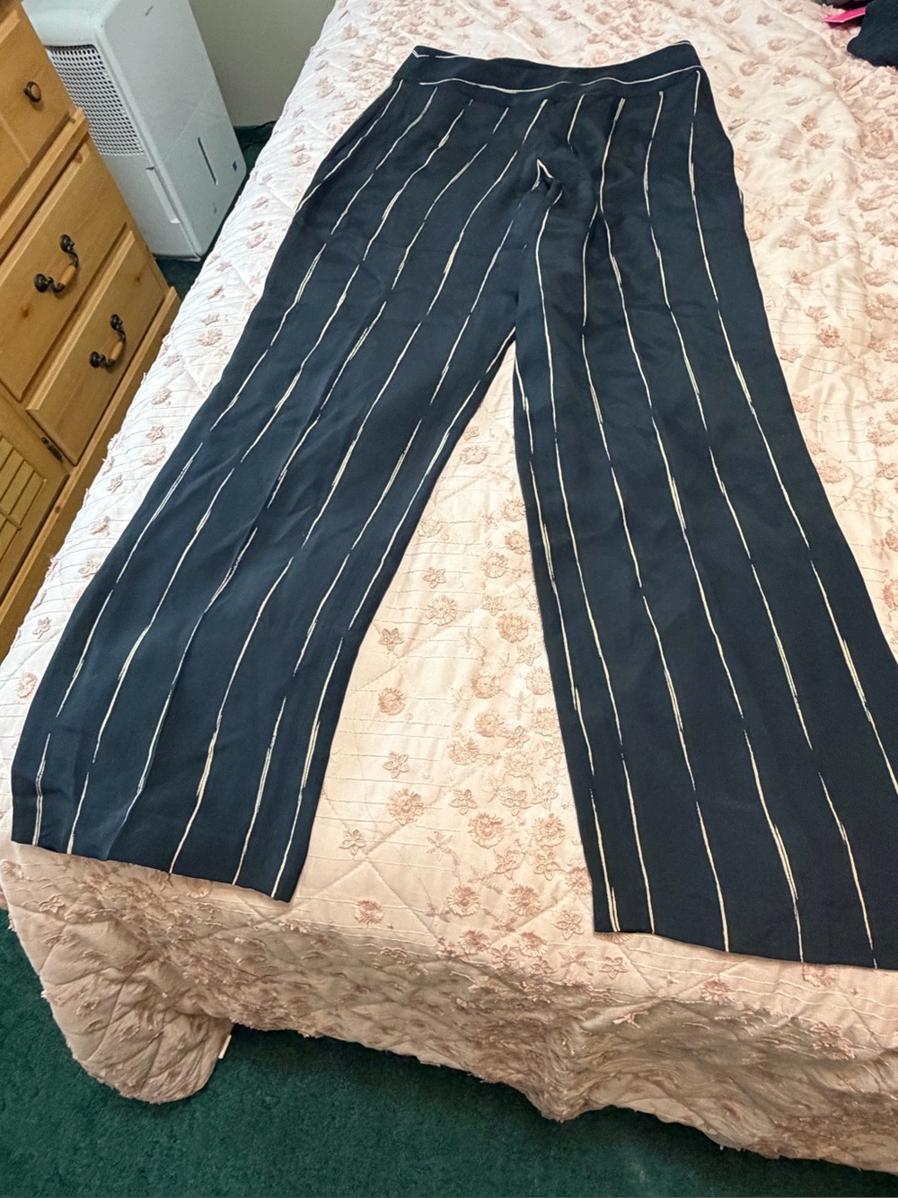 Jones New York Black Wide-Leg Pinstripe Pants 100% silk